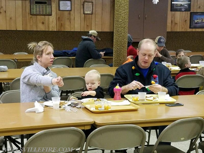 Breakfast with Santa 12-2-17 photos by Connie Ehrhart